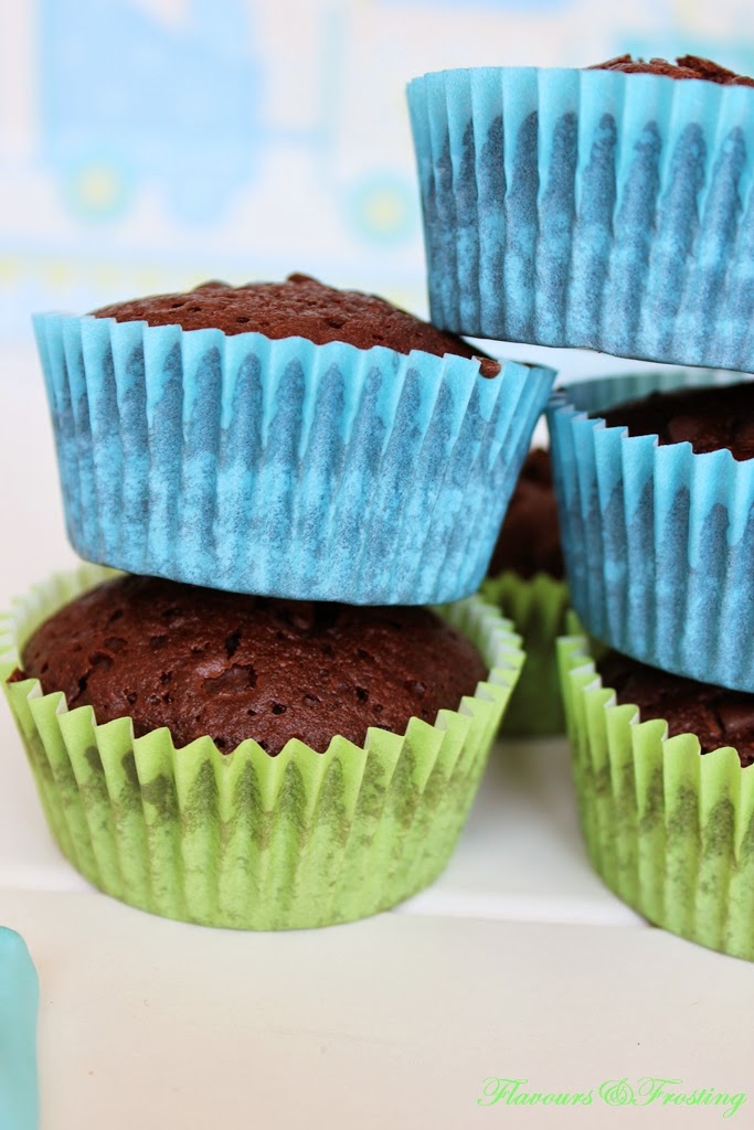 Chocolate Mint Cupcakes for a babyshower| FlavoursandFrosting.com