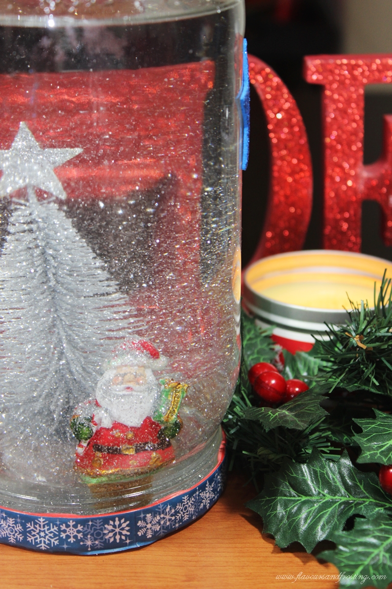 DIY Christmas Gifts: #1 Snow Globes