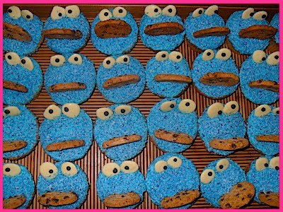 How to make Cookie Monster Cupcakes