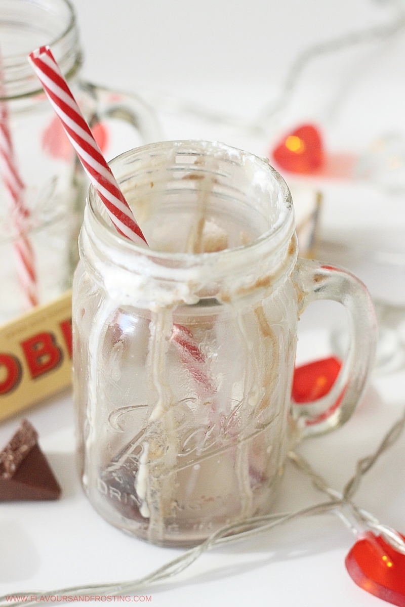 2 MINUTE EASY TOBLERONE HOT CHOCOLATE, PERFECT FOR THE UPCOMING CHRISTMAS HOLIDAY SEASON!