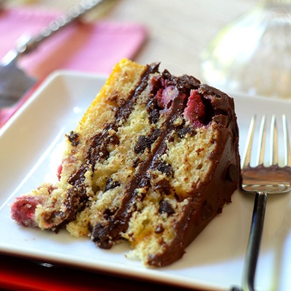 Raspberry Chocolate Chip Cake| Layer Cakes for Easter round-up on FlavoursandFrosting.com