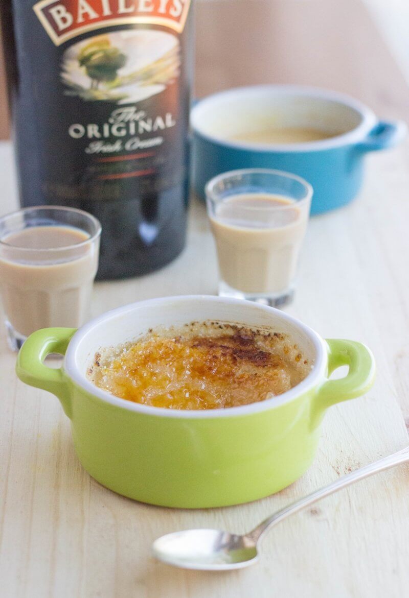 Microwave Creme Brulee made with Baileys Irish Cream + a step by step video tutorial to show you how easy it is to make a Crackly Creme Brulee Caramel Topping!